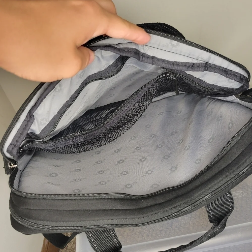 Wegner SwissGear Sherpa Black Laptop Double Slimcase Bag